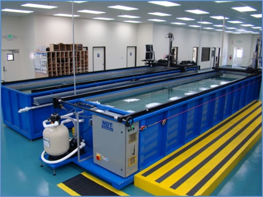 藍(lán)色房(fáng)間(jiān)裡(lǐ)的(de)擺設布局AI 生(shēng)成的(de)內(nèi)容可(kě)能(néng)不(bù)正确。